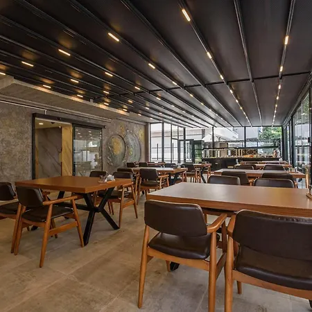 Ds Regulus Ξενοδοχείο *