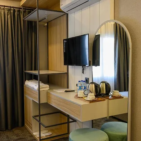 Ds Regulus Hotel *